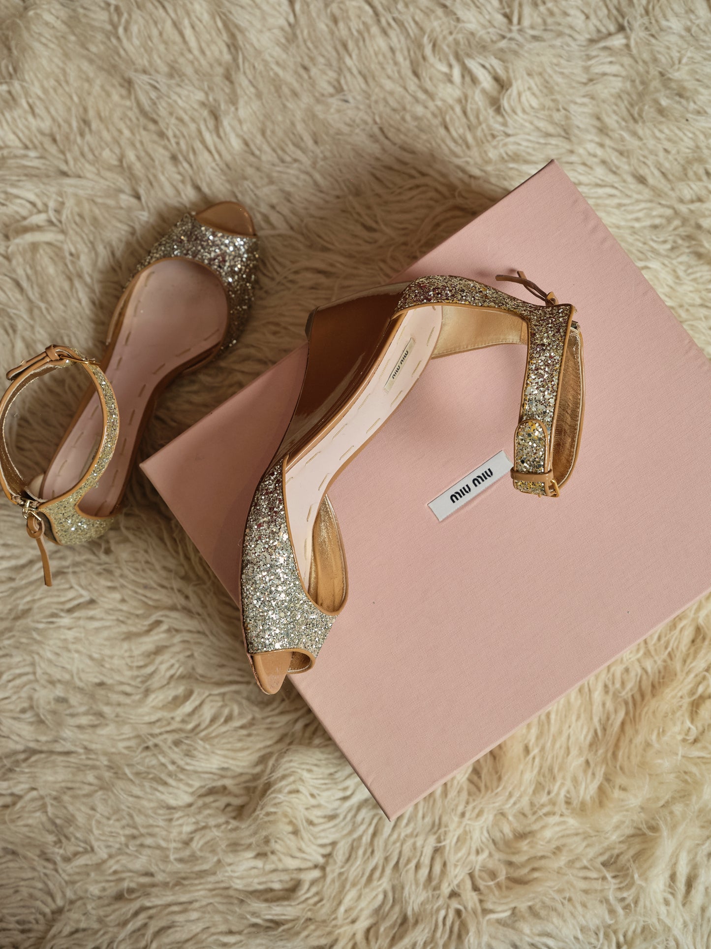 Sandali con zeppa MIU MIU scarpe