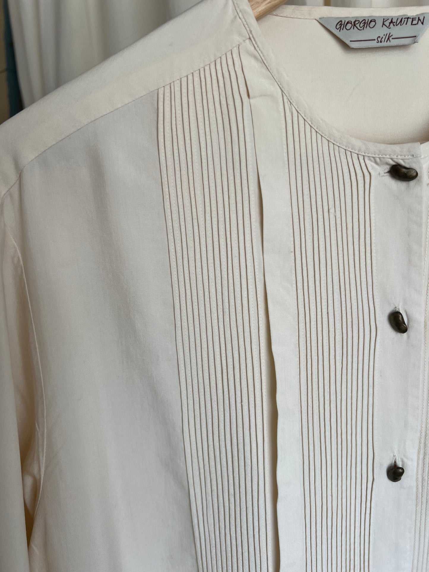 Camicia ampia in seta con pettorina "Giorgio Kauten"