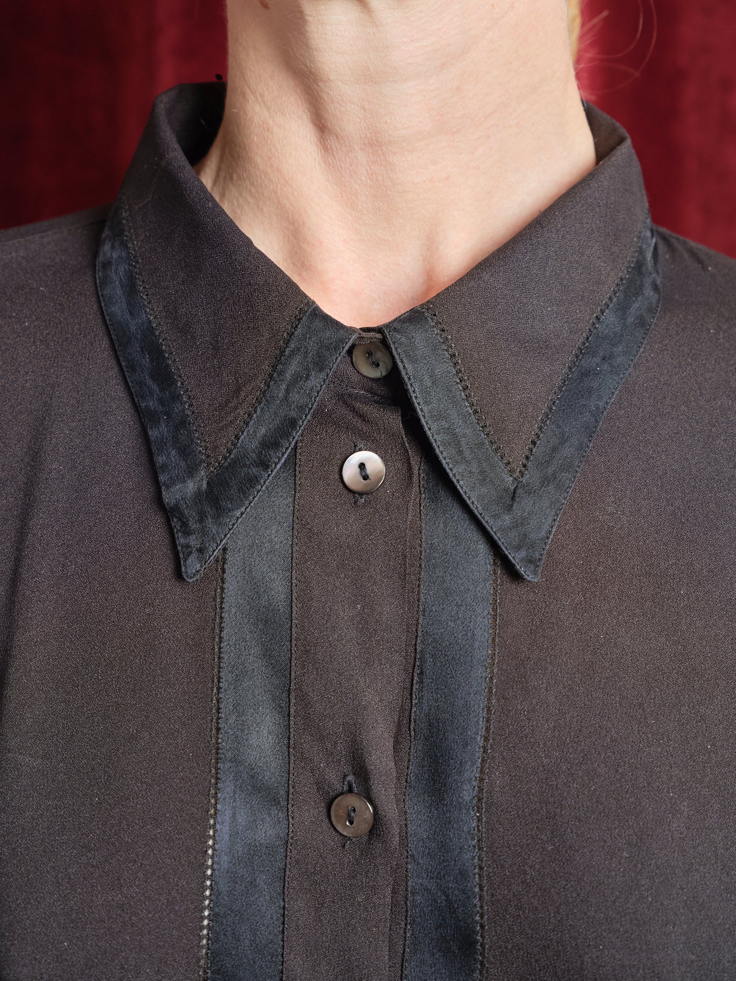 Camicia in seta crepe con inserti