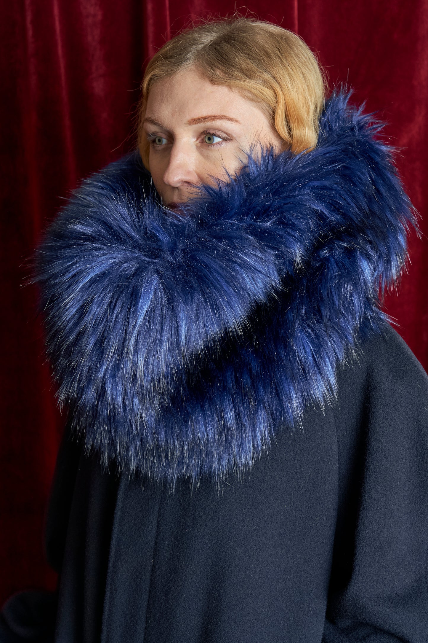 Collo fake fur blu Made in Italy